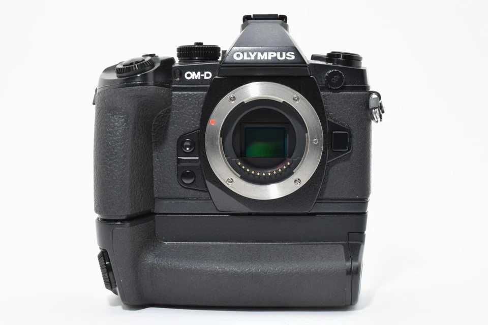 Olympus OM-D EM-1 Mk1 c/ grip olympus H7 +Olympus M.Zuiko Digital ED 40-150mm F4.0-5.6 R