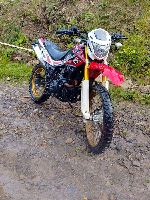 Продам сенке 250 j5 стан норм.