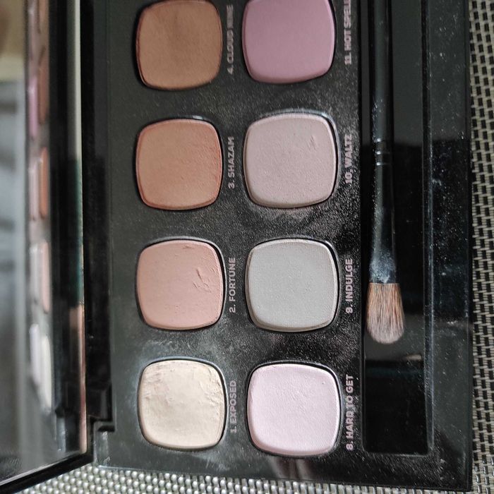 bareMinerala pałętają sensuals