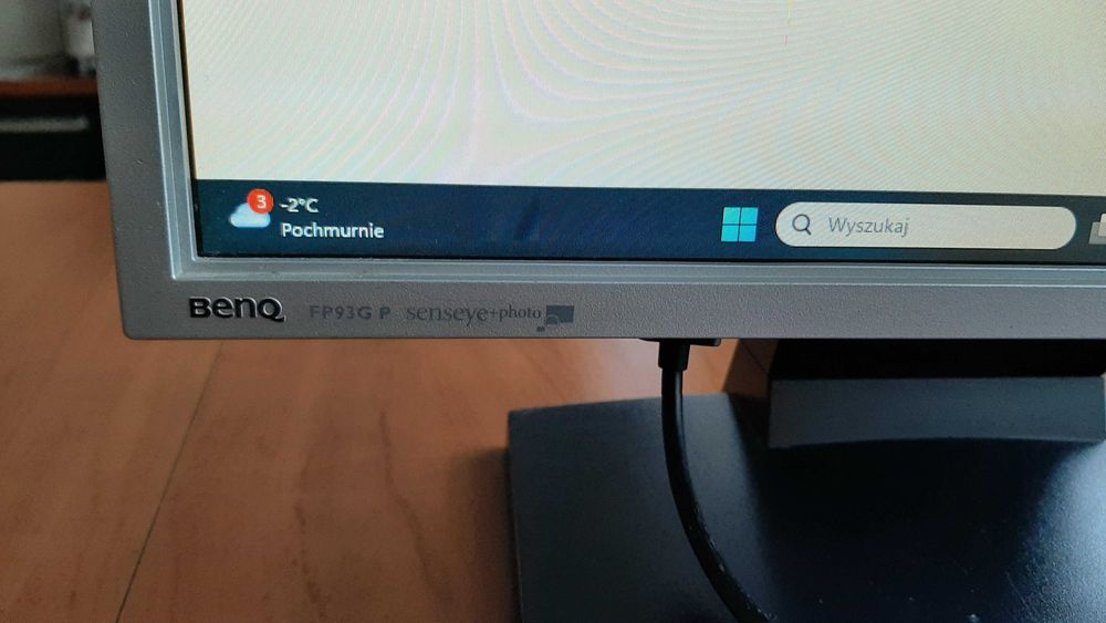 Monitor 19"   Benq FP93G P    1280x1024  matryca MVA