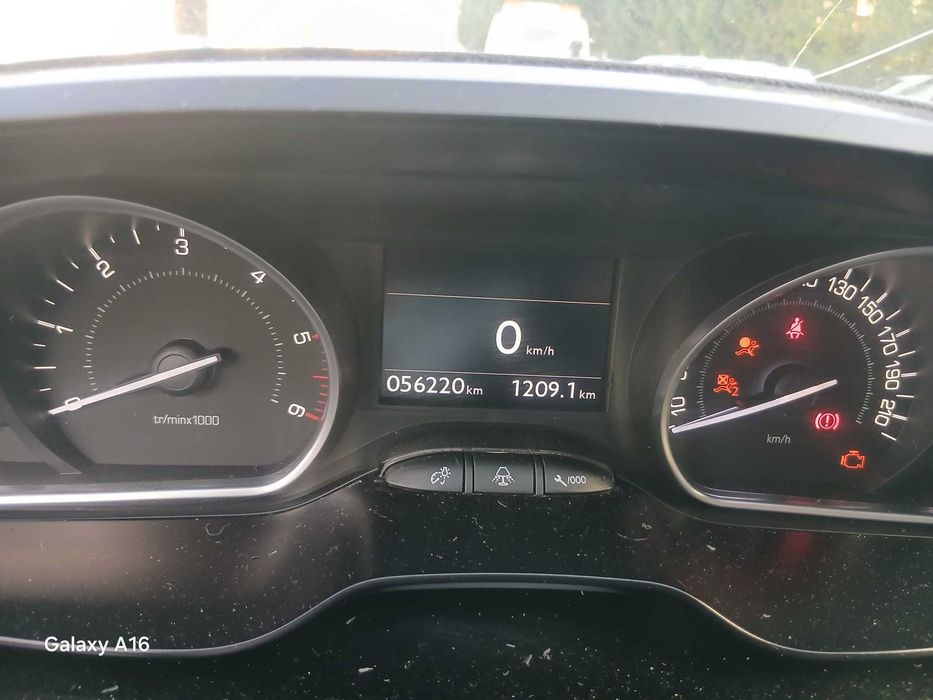 Peugeot 208 1.4 HDi Diesel (Poucos Km)