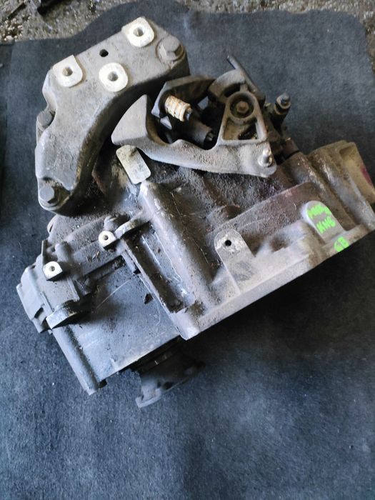 Volkswagen Passat B6 skrzynia biegów 6-biegowa KNS