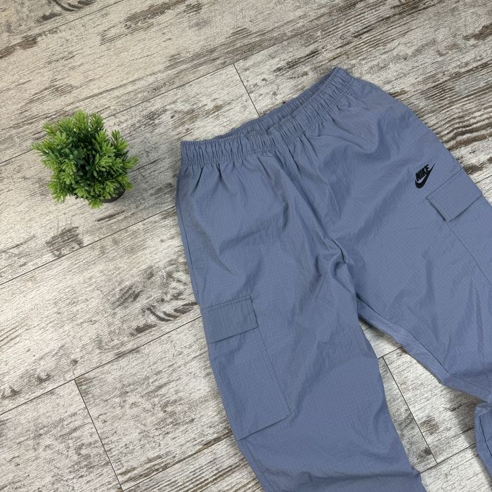 Нейлонові Карго Штани Nike Sportswear Repeat Grey FJ5260-065