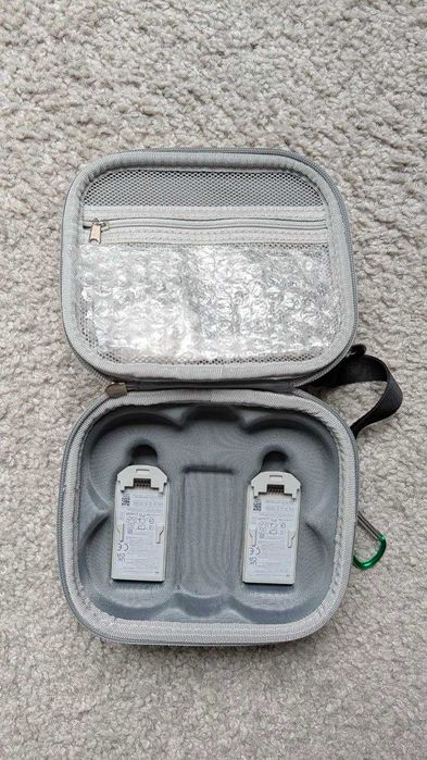 DJI Neo - Pack com 3 Baterias e 2 Malas