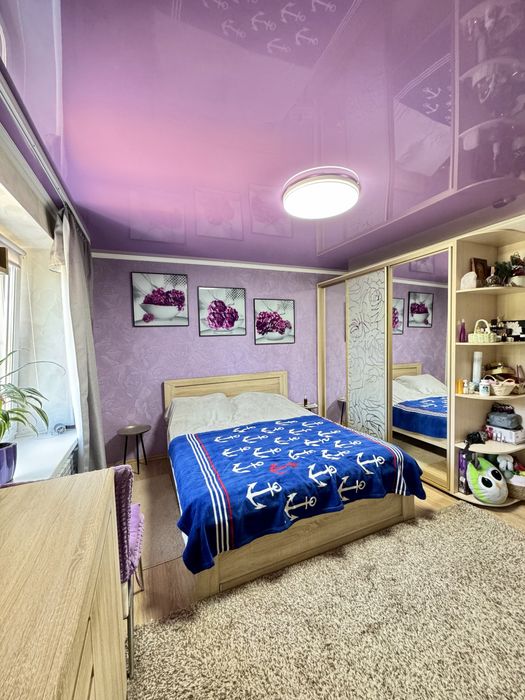 Продам 3к жм Красный Камень ул Савкина кирпичный дом