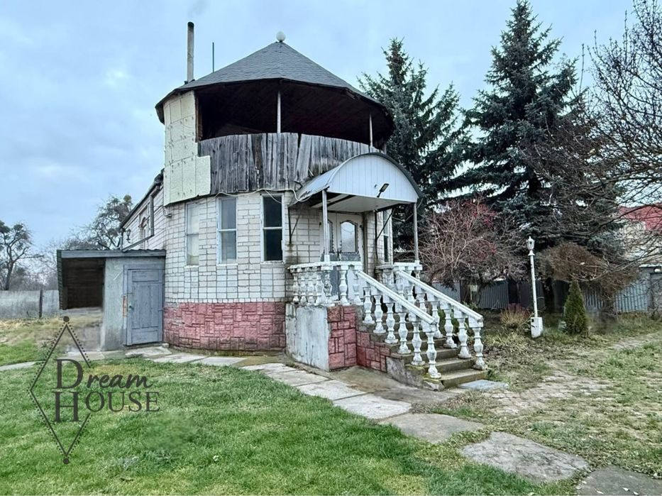 Продаж 2 поверхового будинку