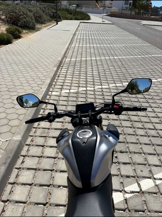 Honda CB125R 2023