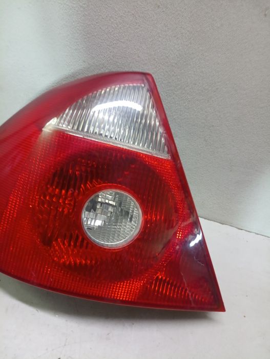 Lewa tylna lampa Ford Mondeo MK3 hatchback