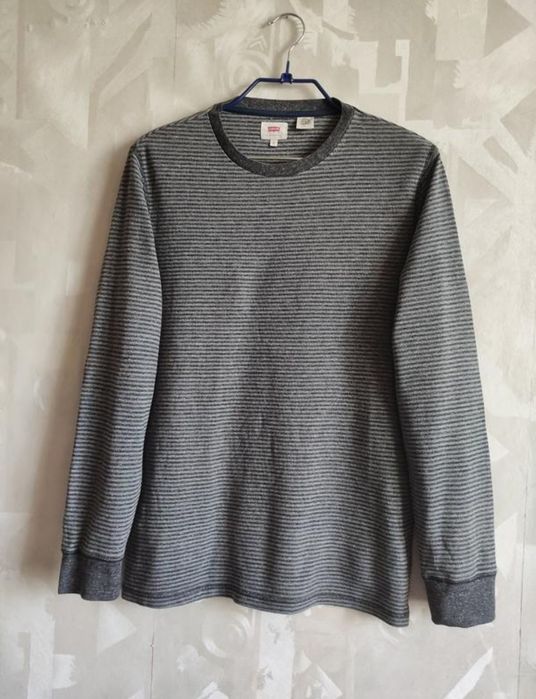 Levis лонгслив світшот