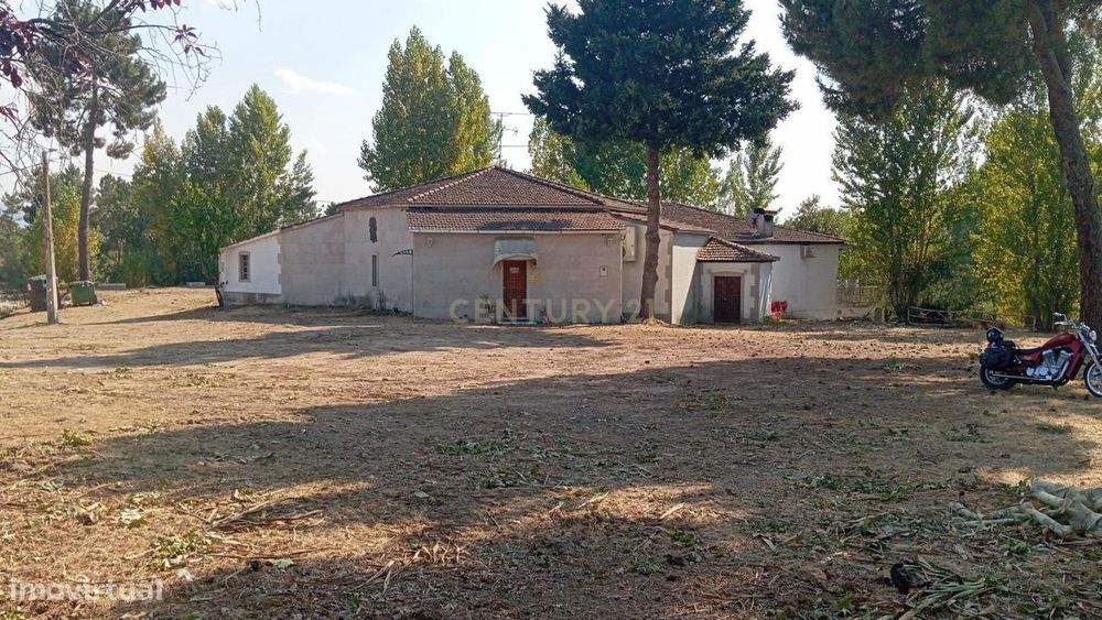 Espaço Comercial em Vila Real com Vista Panorâmica e Jardim — Vila Verde de Raia, Vila Real