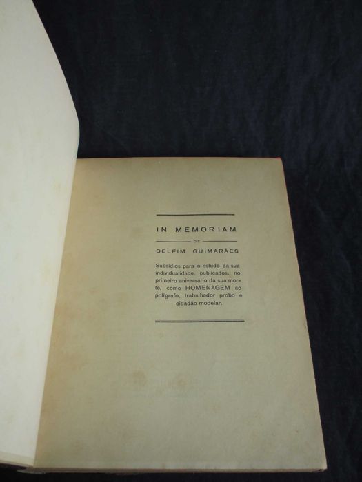 Livro In Memoriam de Delfim Guimarães Numerado Autografado
