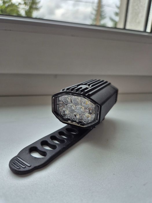 Lampka rowerowa przednia Lezyne Micro Drive 800+