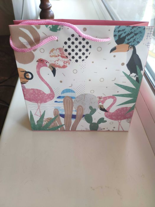 Пакеты подарочные 19х19 фламинго, 23х23 цветы