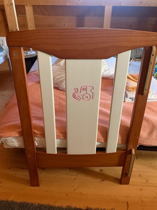 Berço de bebé de menina