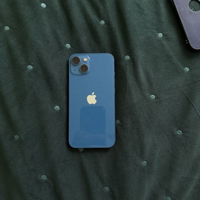 iPhone 13 на 128ГБ