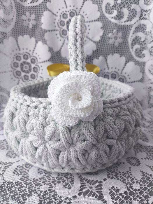 Koszyk wielkanocny, handmade, koszyk ze sznurka.