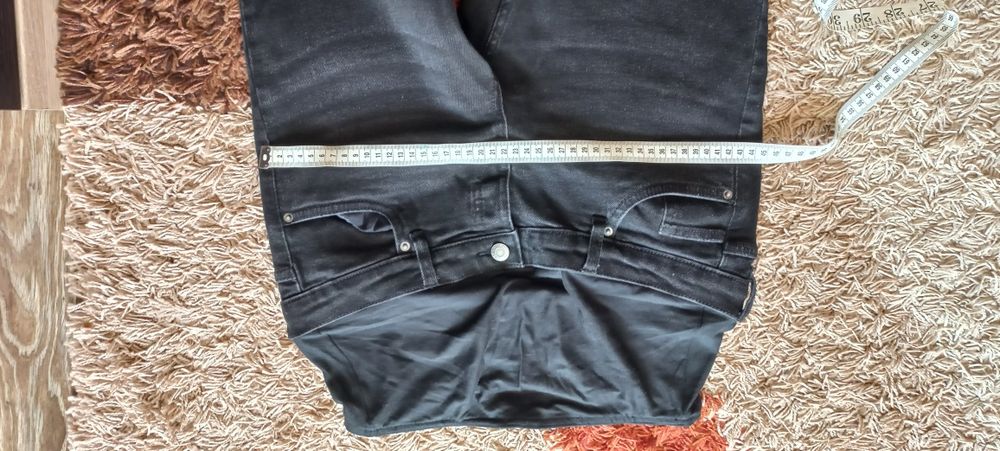 Spodnie jeansowe ciążowe sinsay czarne proste