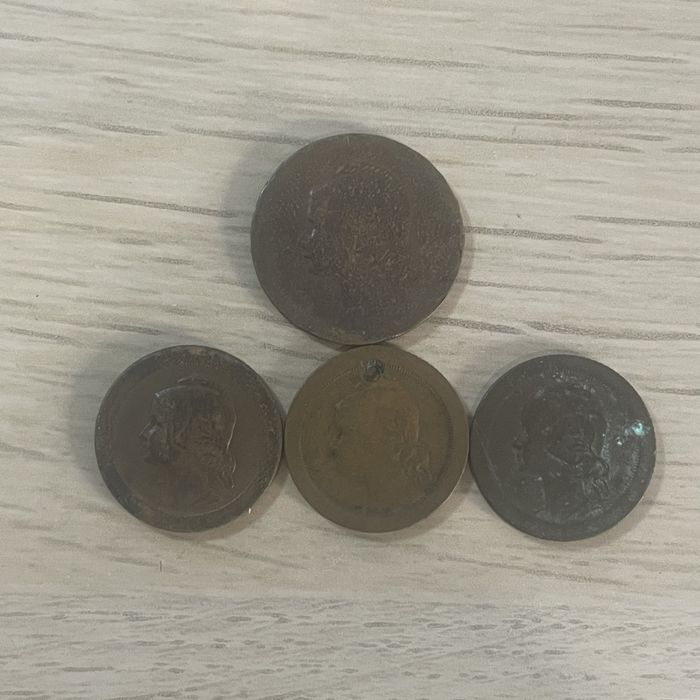 4 moedas de 2 centavos 1927 e 10 centavos 1924