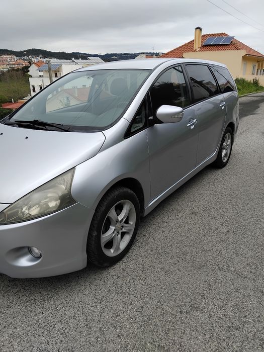 Mitsubishi grandis