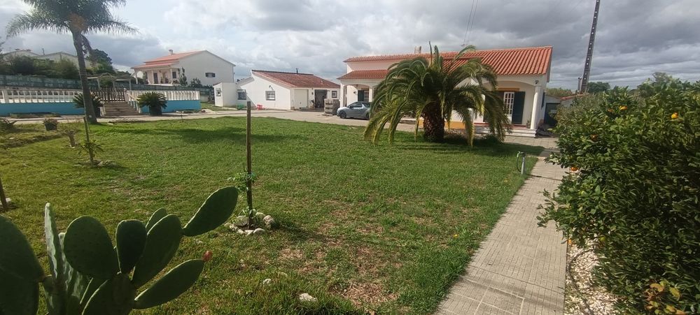 Moradia v4+V2 em marinhais com piscina