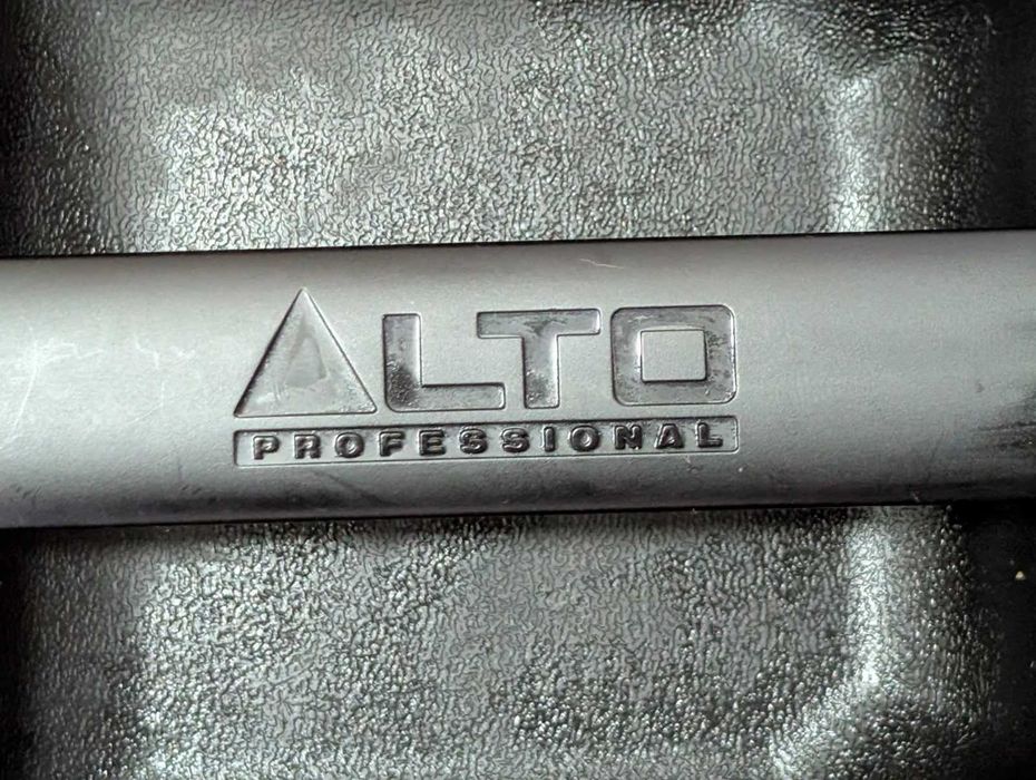 Monitor Alesis Alto Profissional - Sheeran Busker