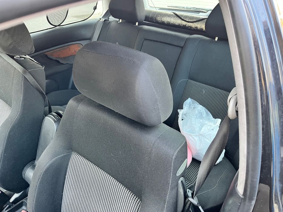 Volkswagen Golf IV (zniszczony silnik - nie jeżdżący)