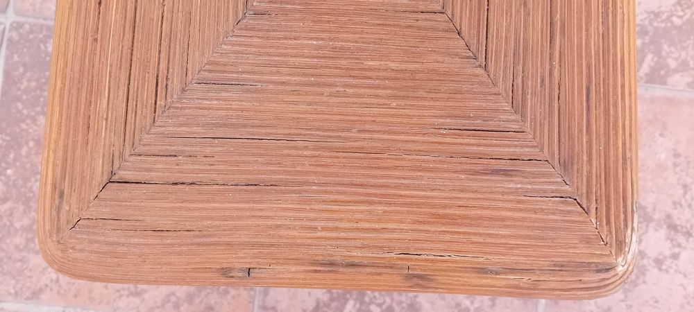 Duas Mesas Vintage revestidas a junco