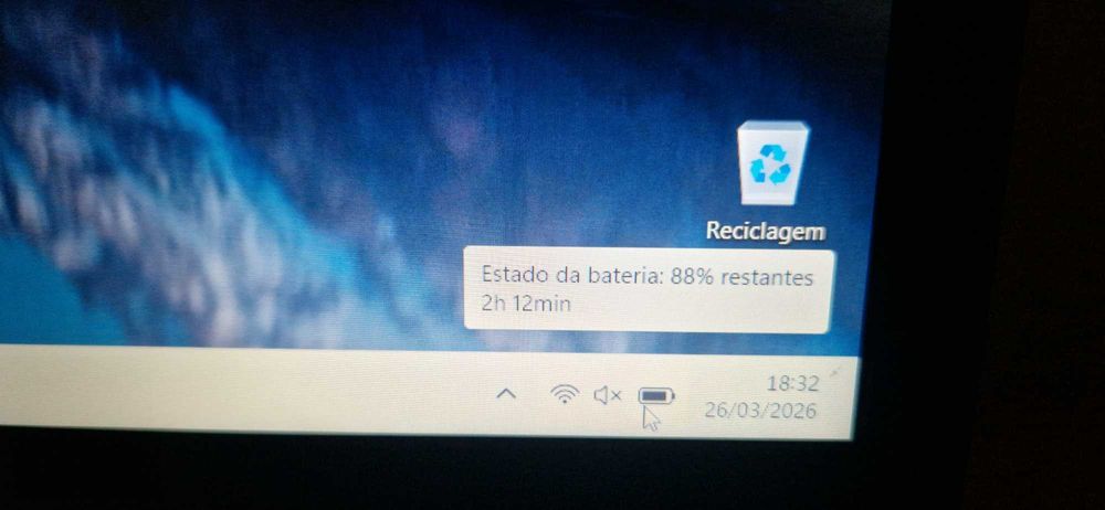 Portátil Lenovo i5 8th 12 RAM SSd 256Gb ecrã 15,6"