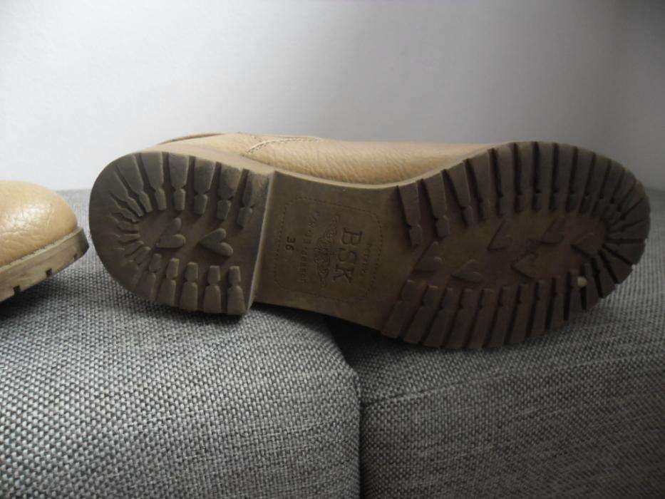 Buty botki beżowe