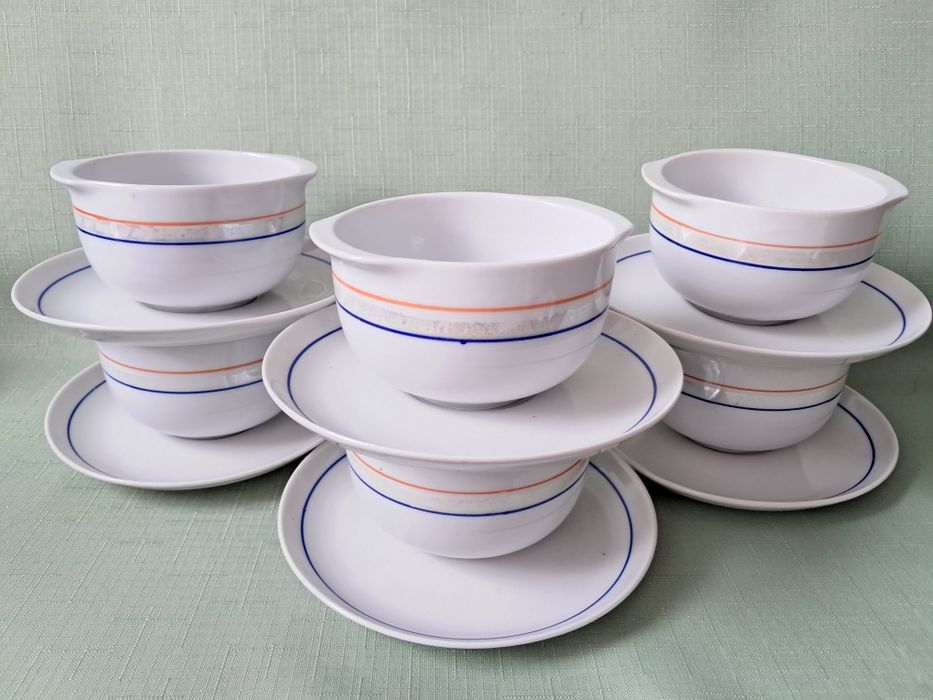 6 bulionówek porcelanowych z podstawkami 300ml