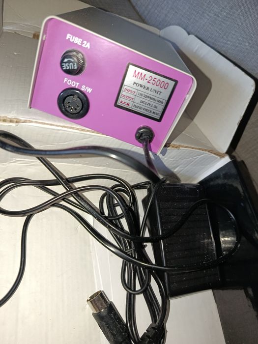 Фрейзер для манікюру з додатковими насадками