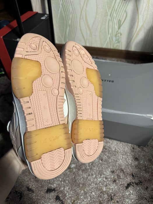 Off White Out Of Office