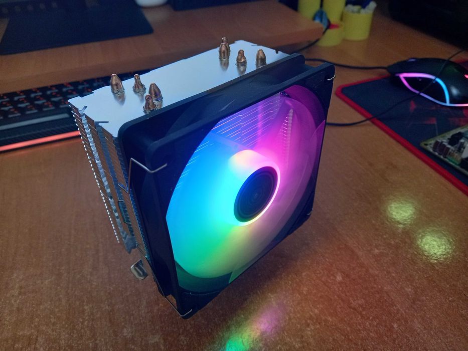 RGB top-flow кулер для Intel та AMD (тарілка, горизонтальний)