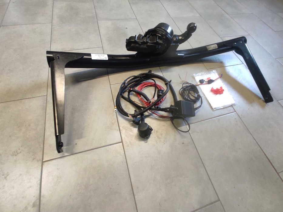 Oryginalny hak holowniczy Skoda Kodiaq komplet instalacja modul