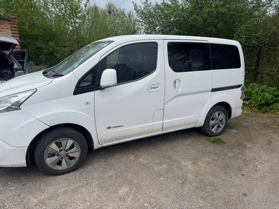 Продам Nissan e-NV 200