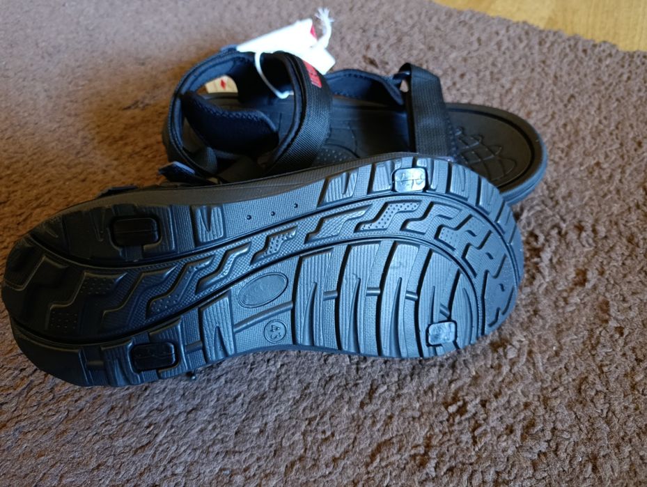 Nowe sandały Lee Cooper