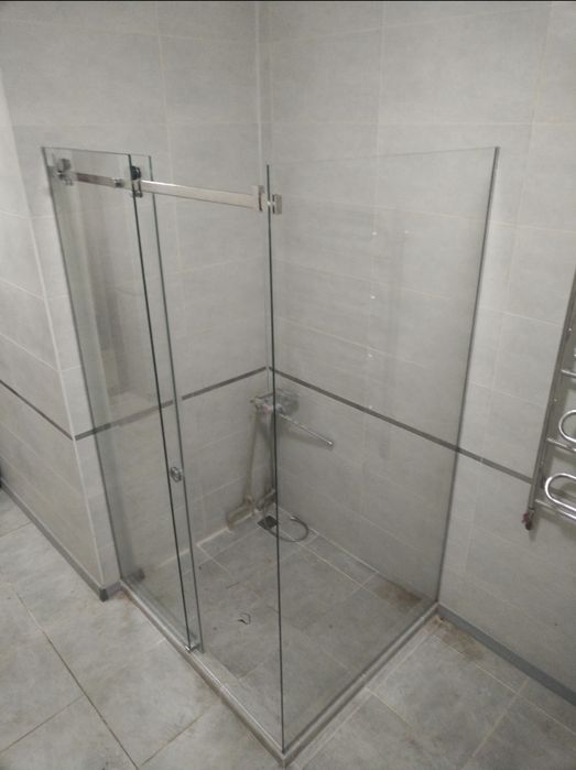 Скидки 30%. Стеклянные Душевые кабины, Перегородки .