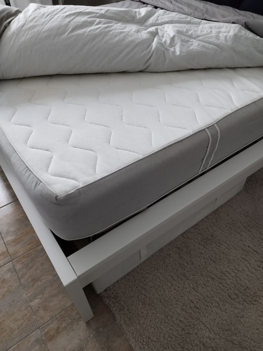 Cama gama Malm + Colchão