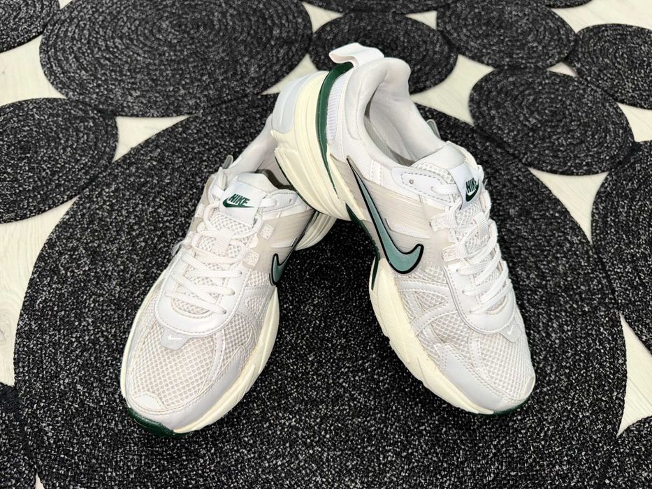 Кросівки Nike V2K Run, оригінал, р-р 39, устілка 24,5 см