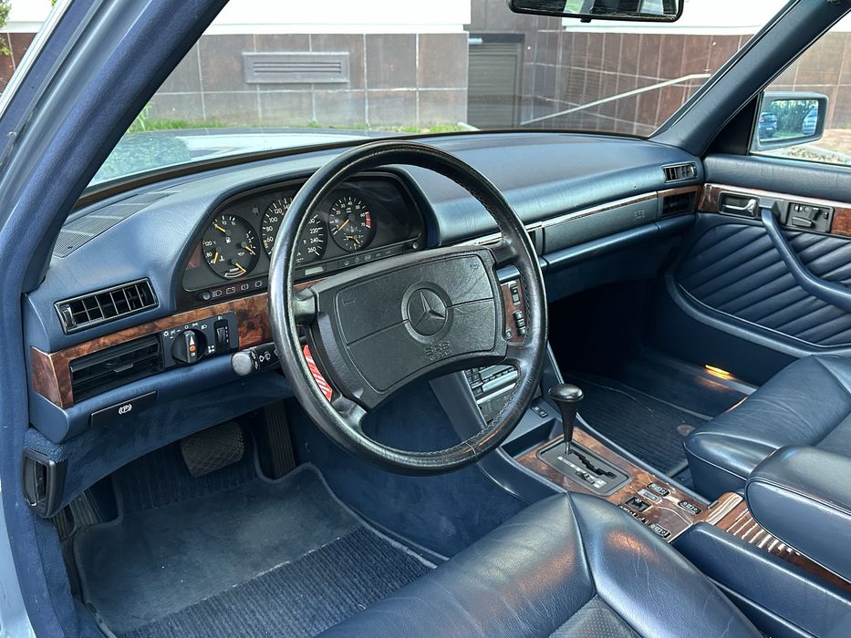 Mercedes Benz 560 SEL
