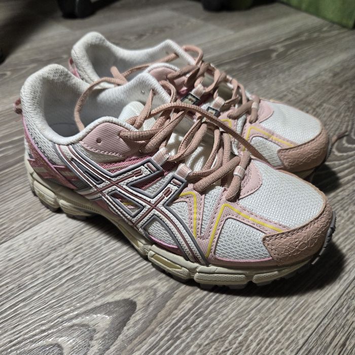 Asics Gel-Kahana 8 Beige Pink