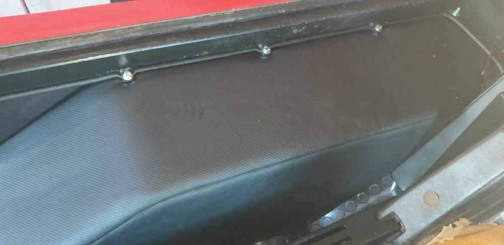 Tapicerka zetor  5011#5211#5245#6211#6245#7245#7745  czarna