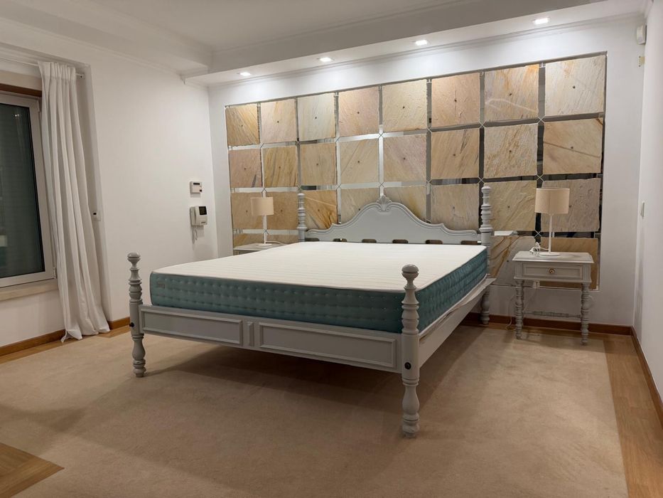 Colchao 180/200  epeda topo de gama c cama e mesas de cabeceira de oferta