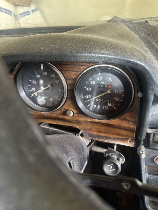 Жигуль лада 1600