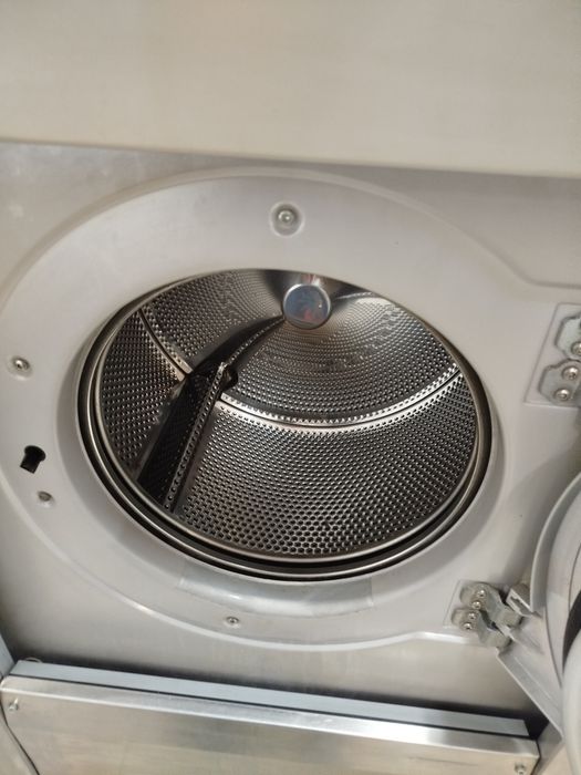 професійна пральна машина Electrolux 13-15 кг.