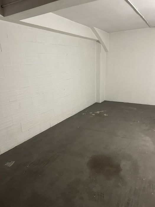 Garagem no centro da Marinha Grande