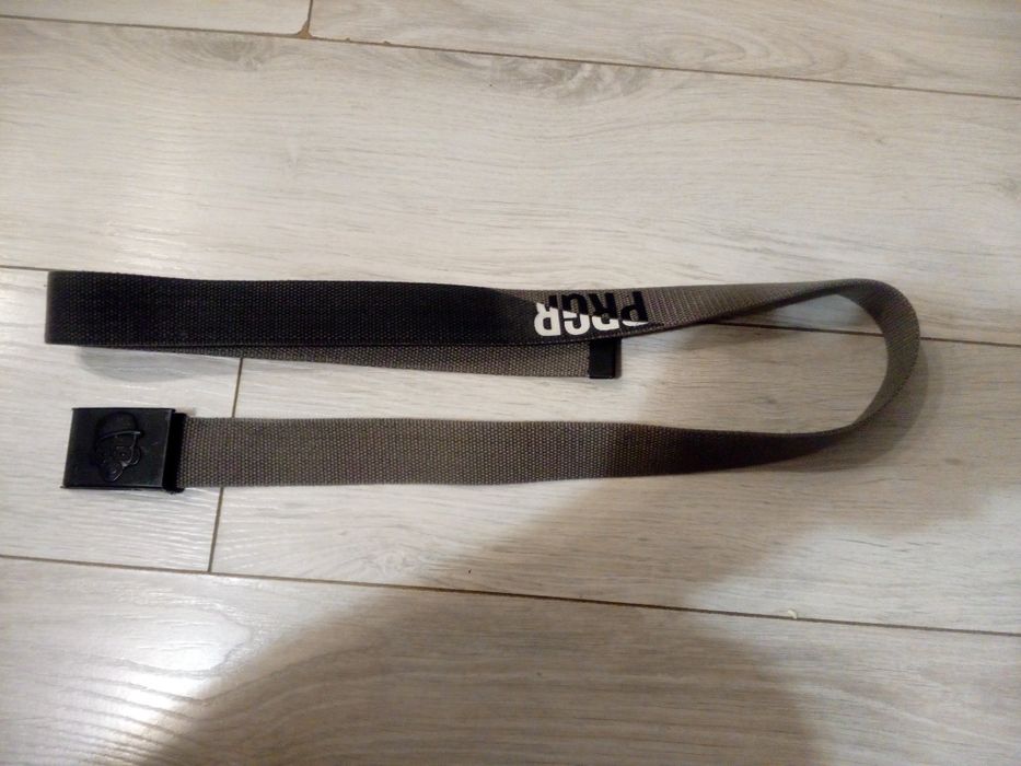 Dwa paski materiałowe marki Cropp