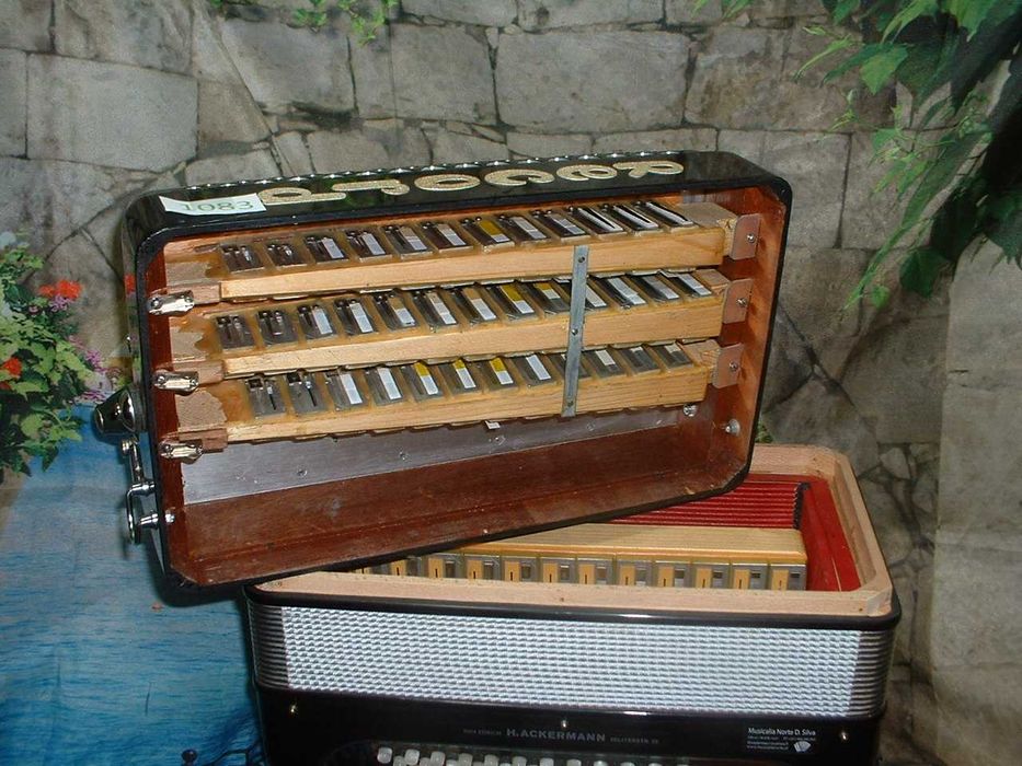 Acordeao G , N. 1083