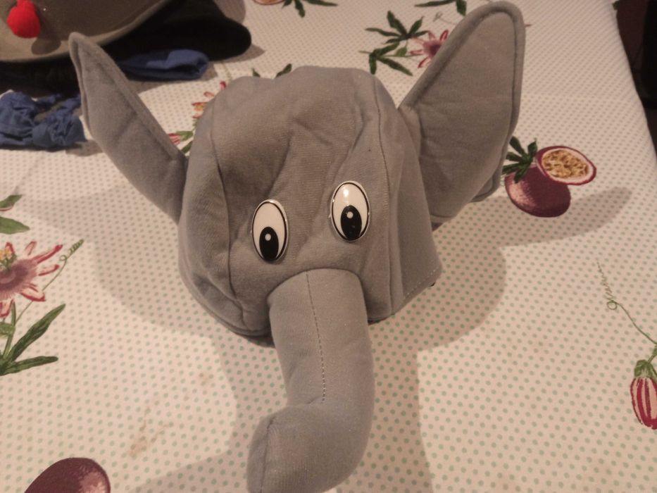 Chapéus, coroas para fanasias