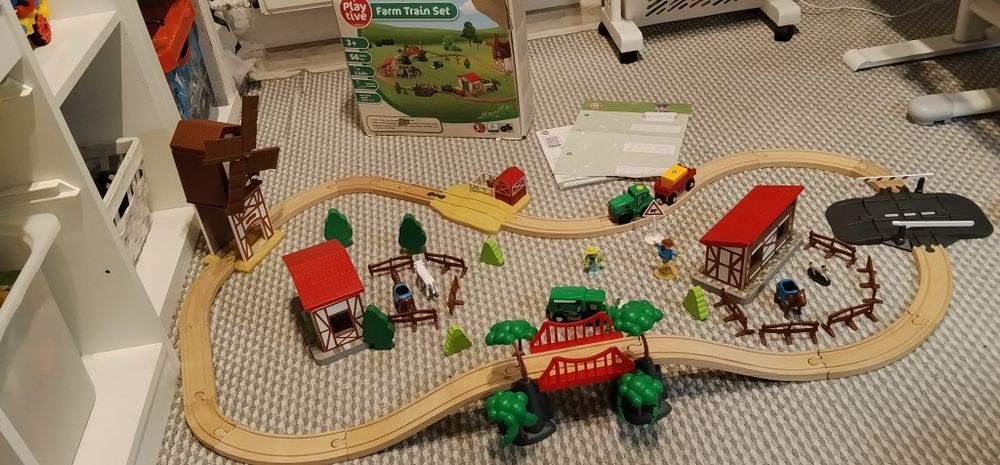 Tor drewniany, pociąg mini farma